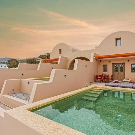 Living Moments Villa ฟิรา ภายนอก รูปภาพ