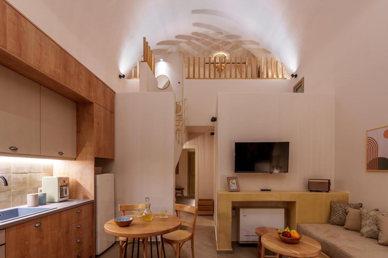 Living Moments Villa ฟิรา ภายนอก รูปภาพ