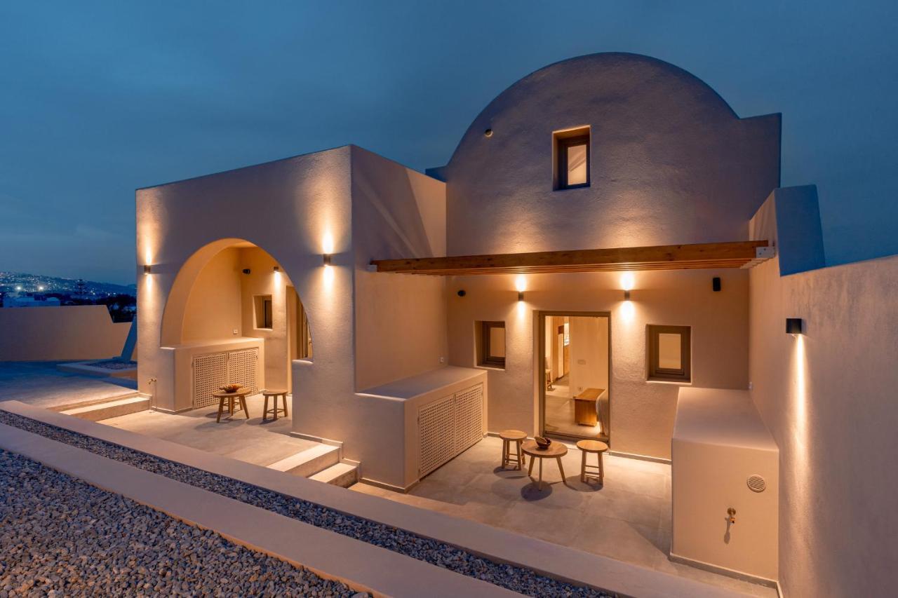 Living Moments Villa ฟิรา ภายนอก รูปภาพ