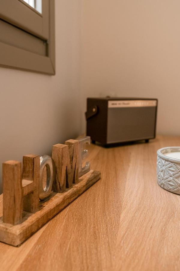 Living Moments Villa ฟิรา ภายนอก รูปภาพ