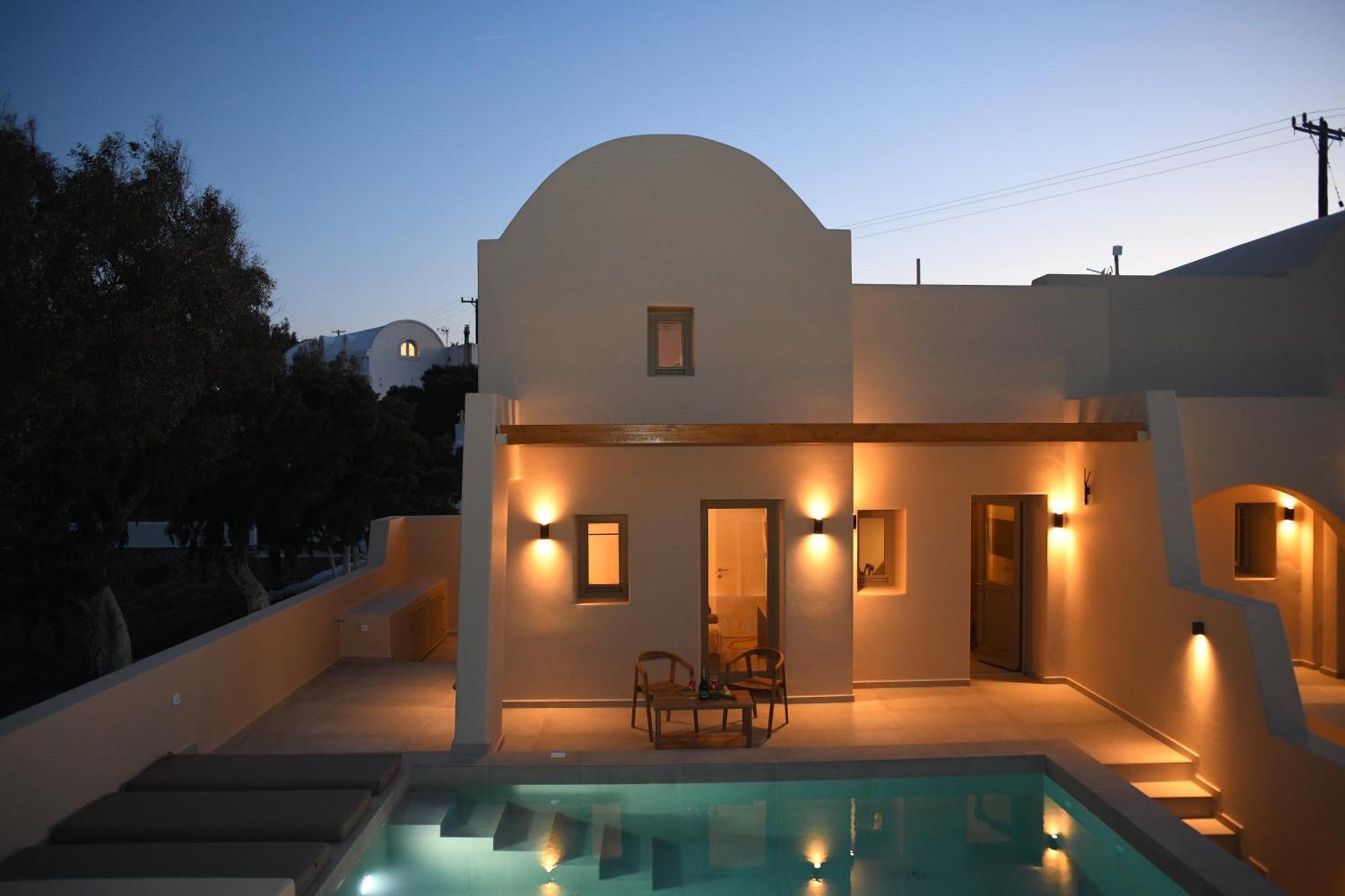 Living Moments Villa ฟิรา ภายนอก รูปภาพ