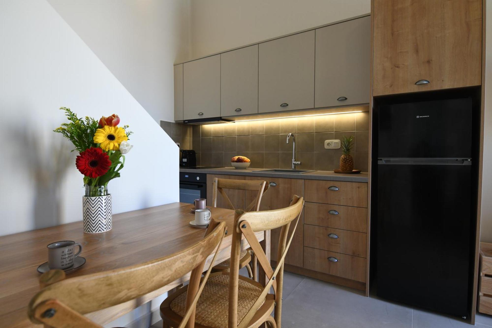 Living Moments Villa ฟิรา ภายนอก รูปภาพ